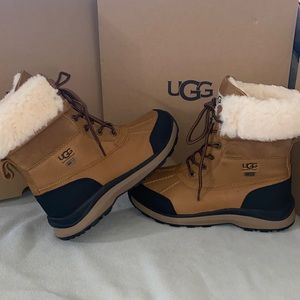UGG ADIRONDACK III BOOT